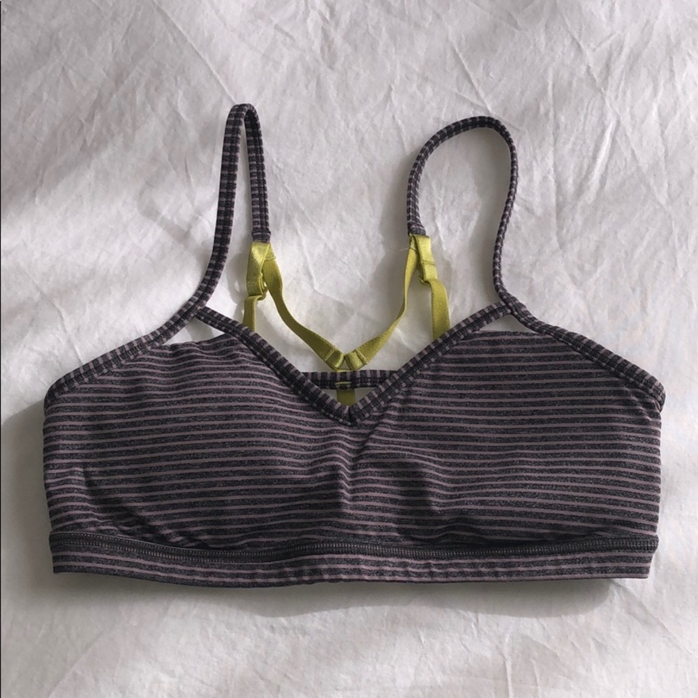 Lululemon sports bra